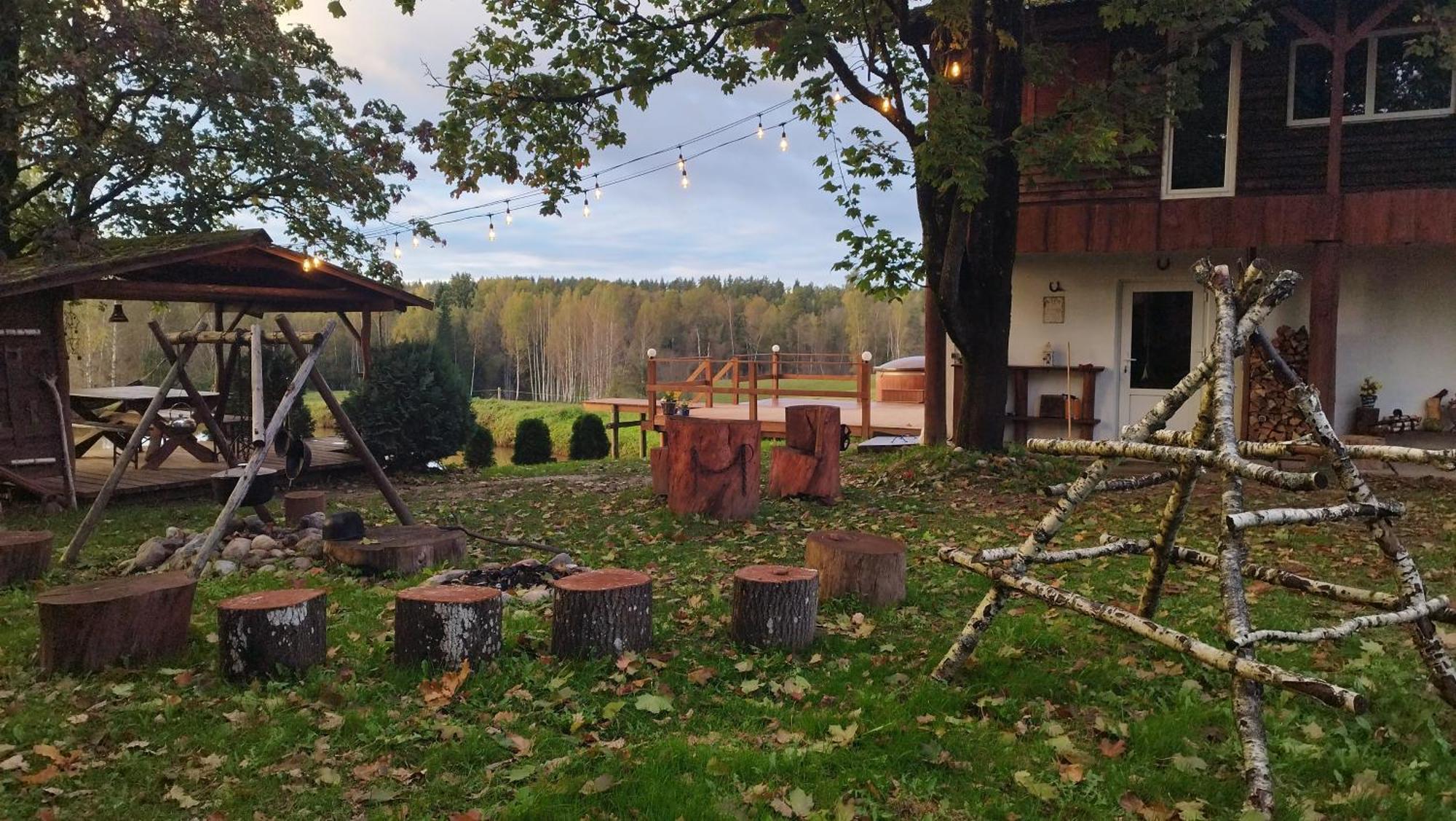 Guesthouse, Sauna & Jacuzzi In Gauja Valley - Kakukalns Straupe ภายนอก รูปภาพ